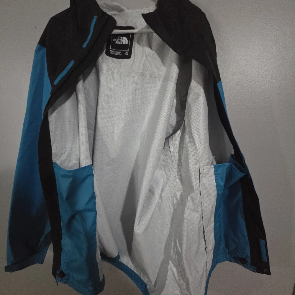 The North Face Men's Teal and Black Venture 2 Jacket - Picture 3 of 5